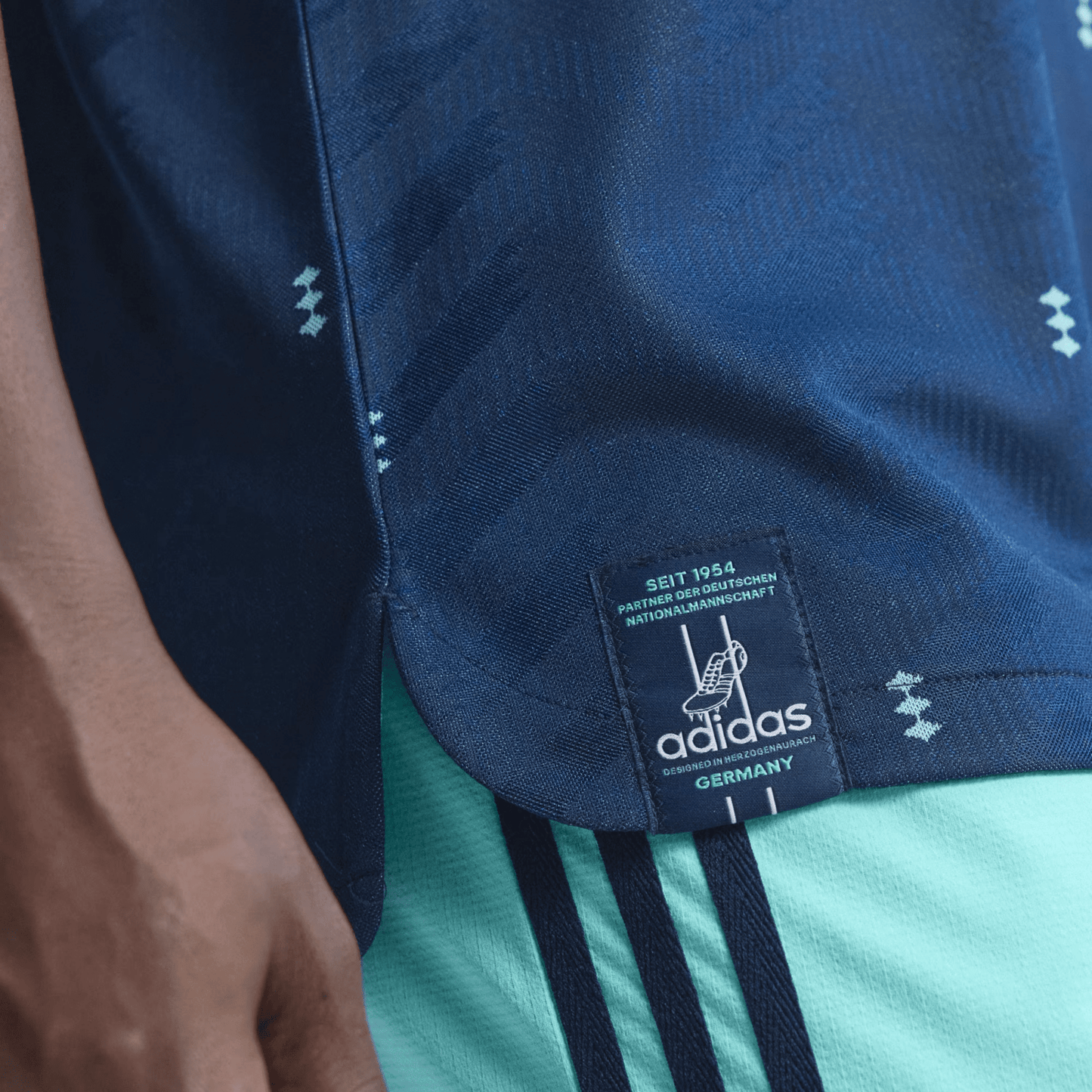 DFB DEUTSCHLAND AUTHENTISCH Auswärts-Trikot Herren WM 2026